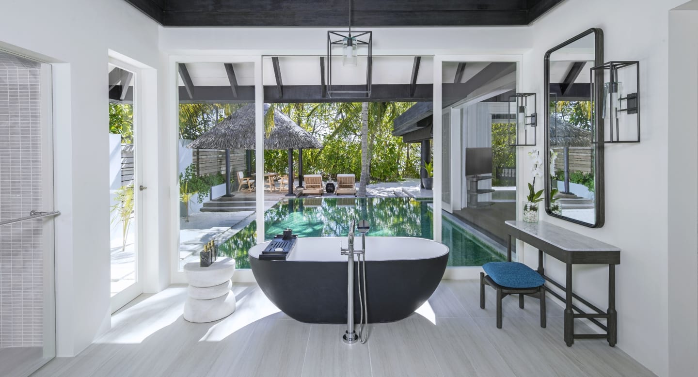 naladhu_private_island_maldives_accommodation_beach_house_with_pool_bathroom