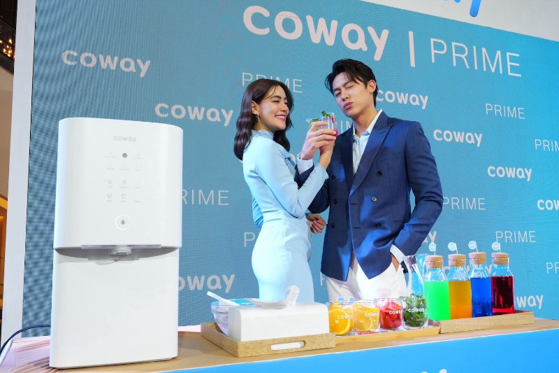ภาพ_หมาก-ปริญสุภารัตน์และคิมเบอร์ลี่ร่วมงานCOWAYJustDrinkDay_02_copy_800x533