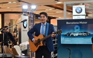 BMW 8 REFLECTION (14)