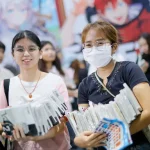 พิธา–พี่เอ๊าะ–หมอตังค์–ฟาโรห์ นำทัพนักเขียนดัง! ร่วมแจกลายเซ็นคับคั่ง บรรยากาศงาน “มหกรรมหนังสือระดับชาติ ครั้งที่ 31” สุดคึกคัก เลือกช้อปแบบจุใจได้ตั้งแต่วันนี้ – 1 พฤศจิกายน ที่ศูนย์การประชุมแห่งชาติสิริกิติ์